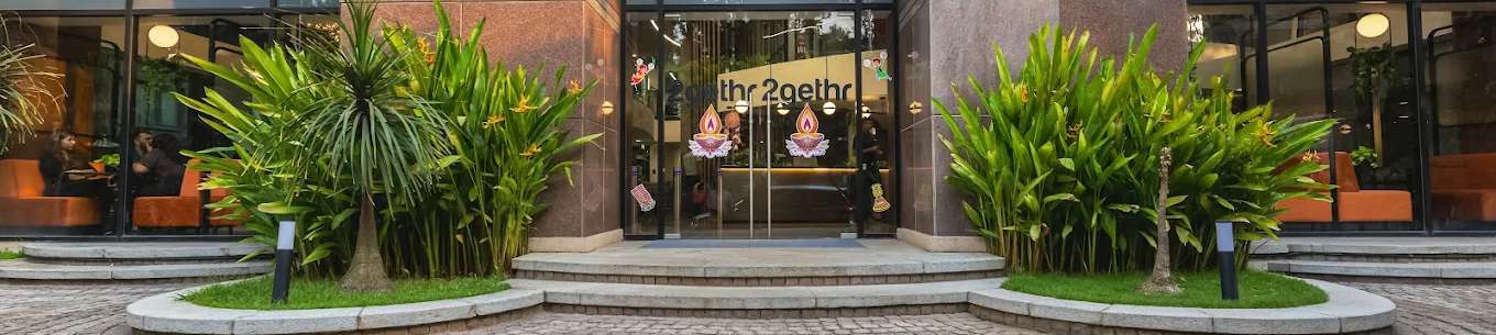 2gethr Co-Working Entrance & Cafe Garden detail photographic vista 2