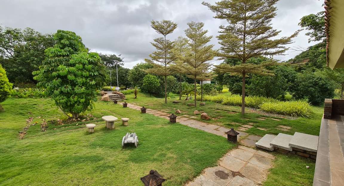 Ramnagara 5.5-Acre Farm Estate & Resort detail photographic vista 2